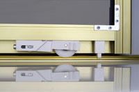 Anti jump mechanism keeps the doors on track